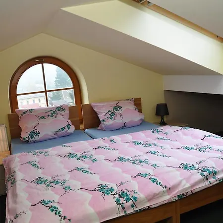Apartman Namesti * 체르니 둘